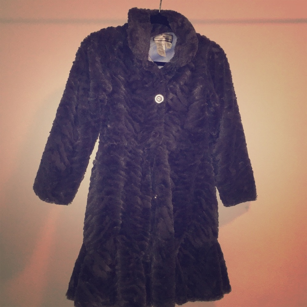 Dark gray fluffy coat